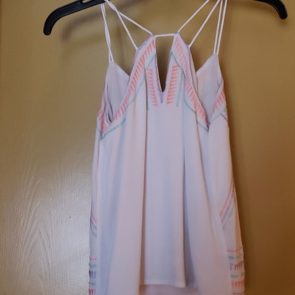 Top - Picture 2 of 2